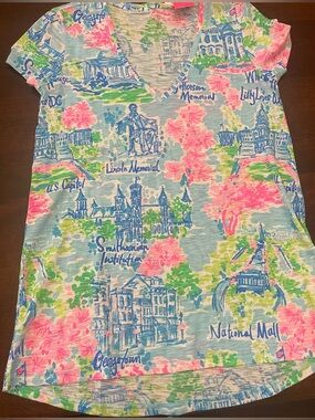 NWT Lilly Pulitzer Etta V-Neck Lilly Loves DC size XS Washington DC